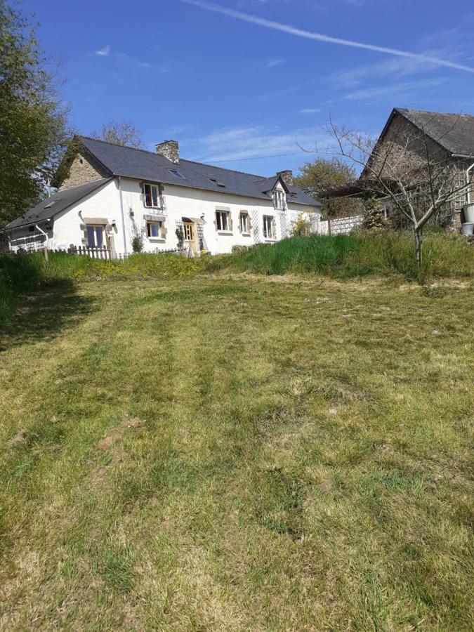 Private Farmhouse For Six In The Countryside Saint-Pierre-sur-Orthe Exteriör bild