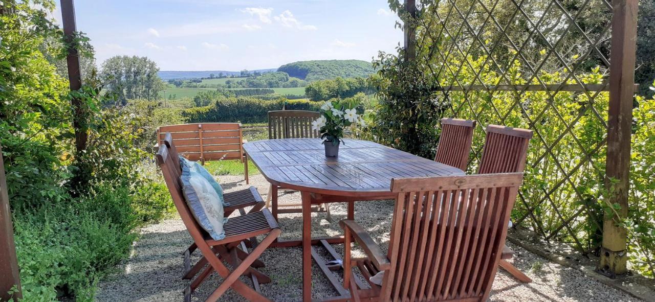 Private Farmhouse For Six In The Countryside Saint-Pierre-sur-Orthe Exteriör bild
